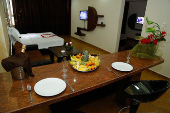 Bouery Hotel Kfar Yassine Exterior photo